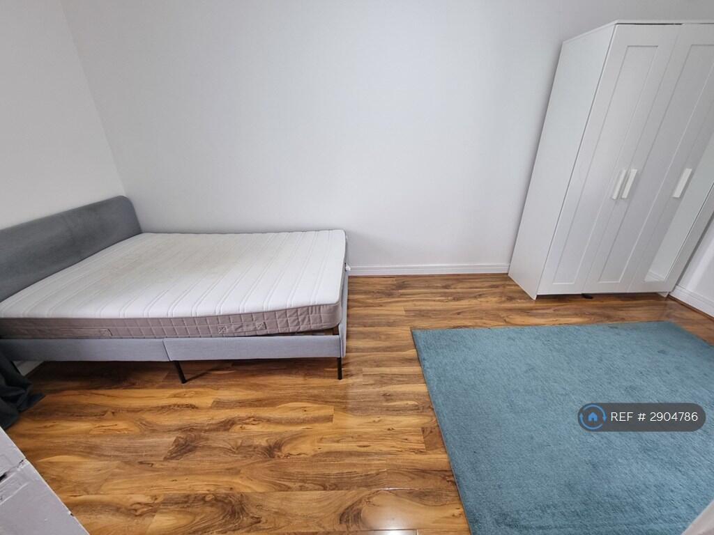 2 bedroom semi-detached house for rent