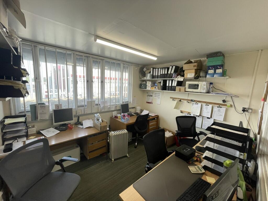 Photo 5