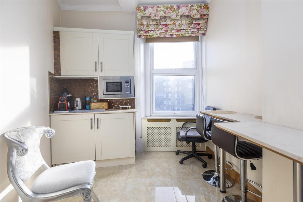 Egerton Court, SW7 – pohled 6