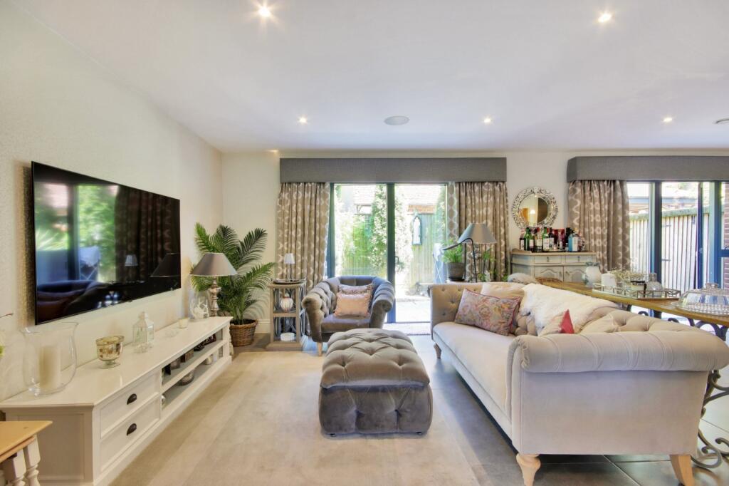 House in Tonbridge and Malling, Wrotham - More