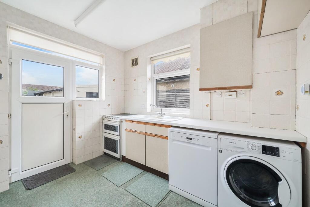 House in Epsom, Cuddington, West Ewell - View 3