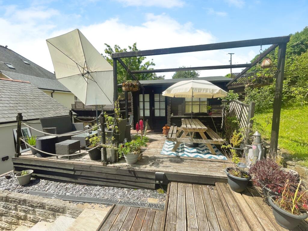 House in Price Town, Ogmore Valley - View 4