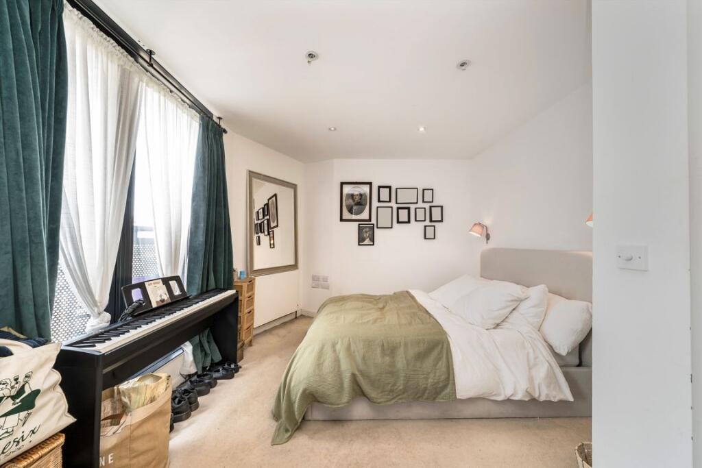 Apartment in London, North Kensington - View 5