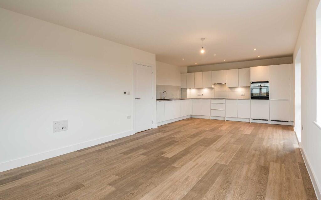 Apartment in Whitstable, Kent - View 3