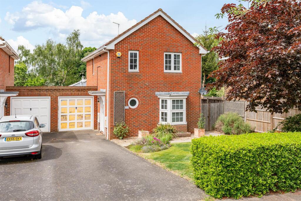 Longcroft Lane, Welwyn Garden City