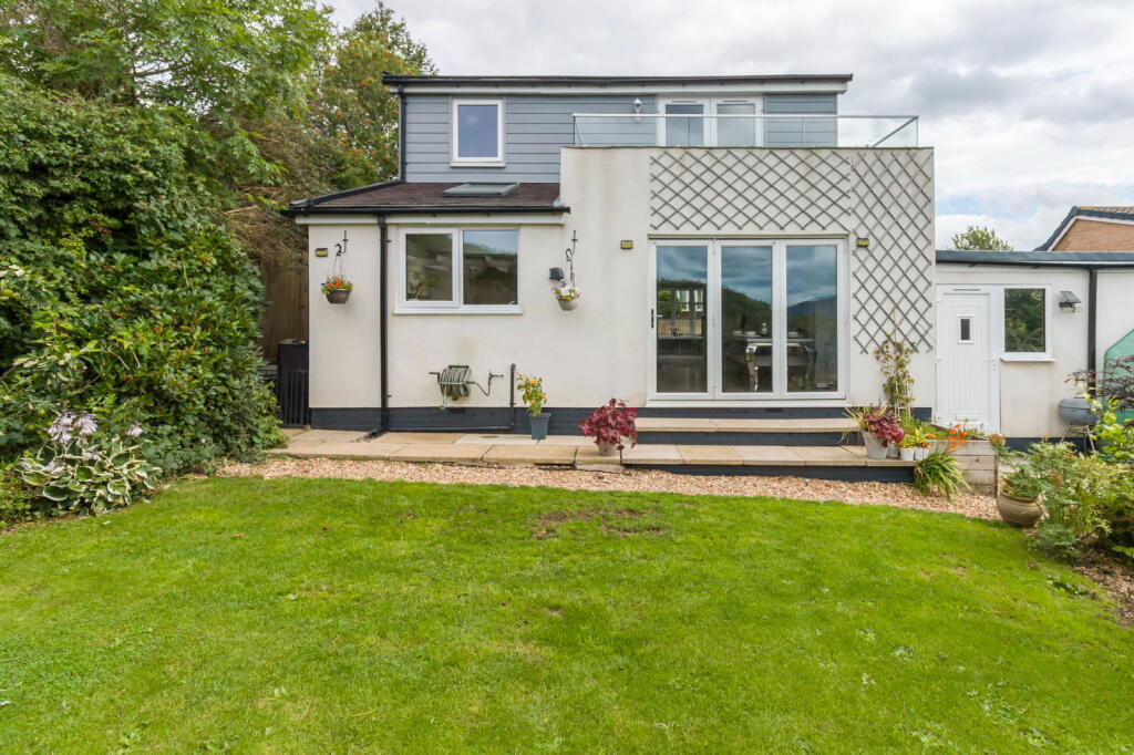 Sunfield Lane, Diggle, Saddleworth photo 4