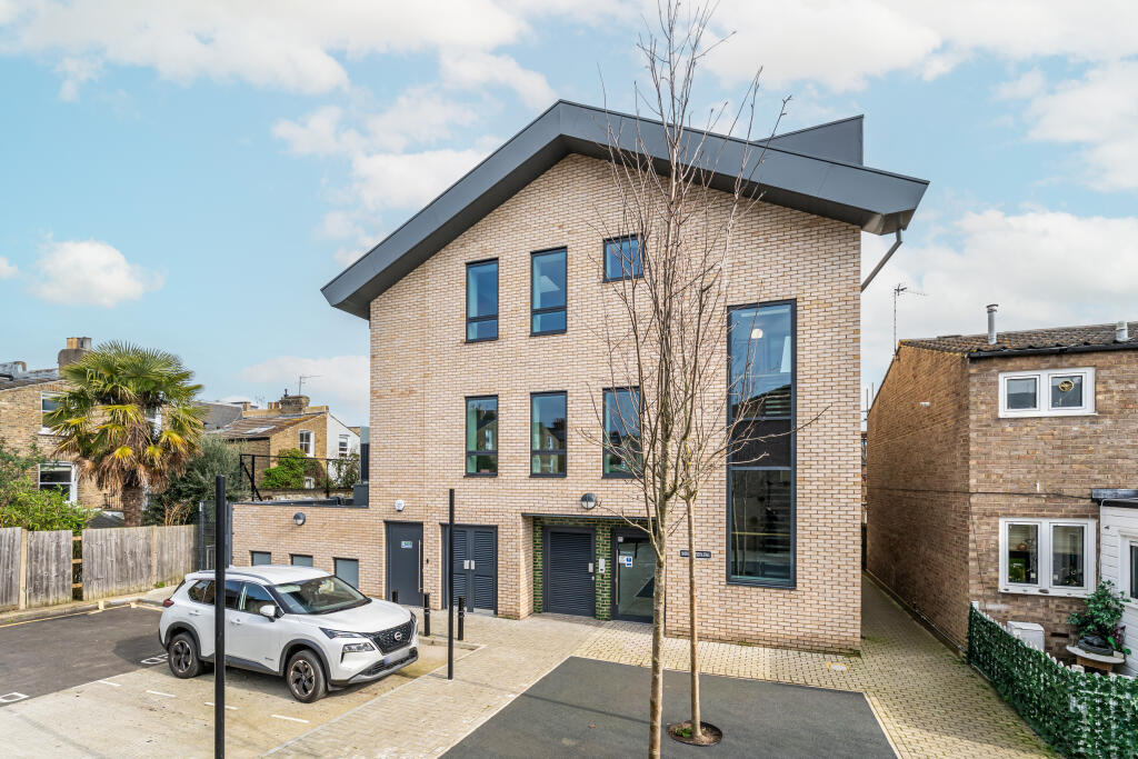 Main image of property: Northcote Road, London, SW11