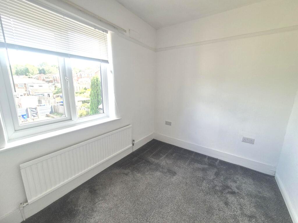 House in Tameside, Greater Manchester - View 5