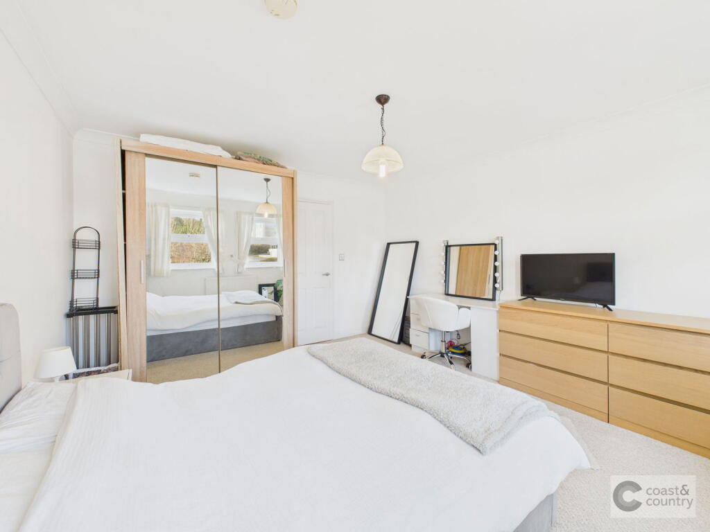 Trinity Mews, Teignmouth - View 6