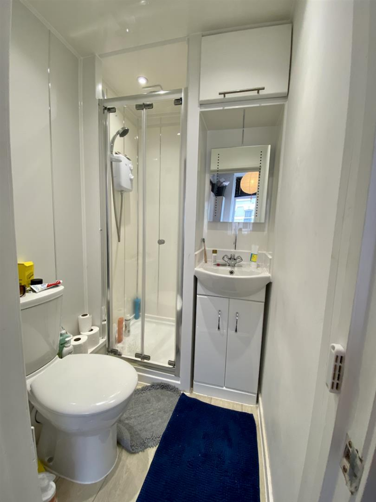 Apartment in Plymouth - View 5