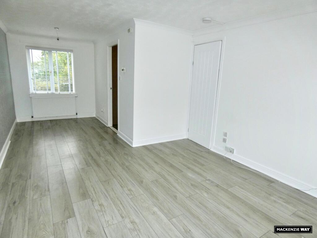 Menteith Drive, Rutherglen, Glasgow, South Lanarkshire photo 4