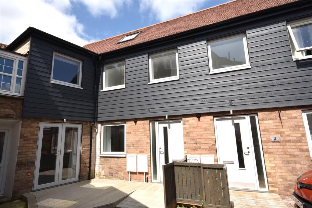 Main image of property: Castle Close, Aylesbury, HP20