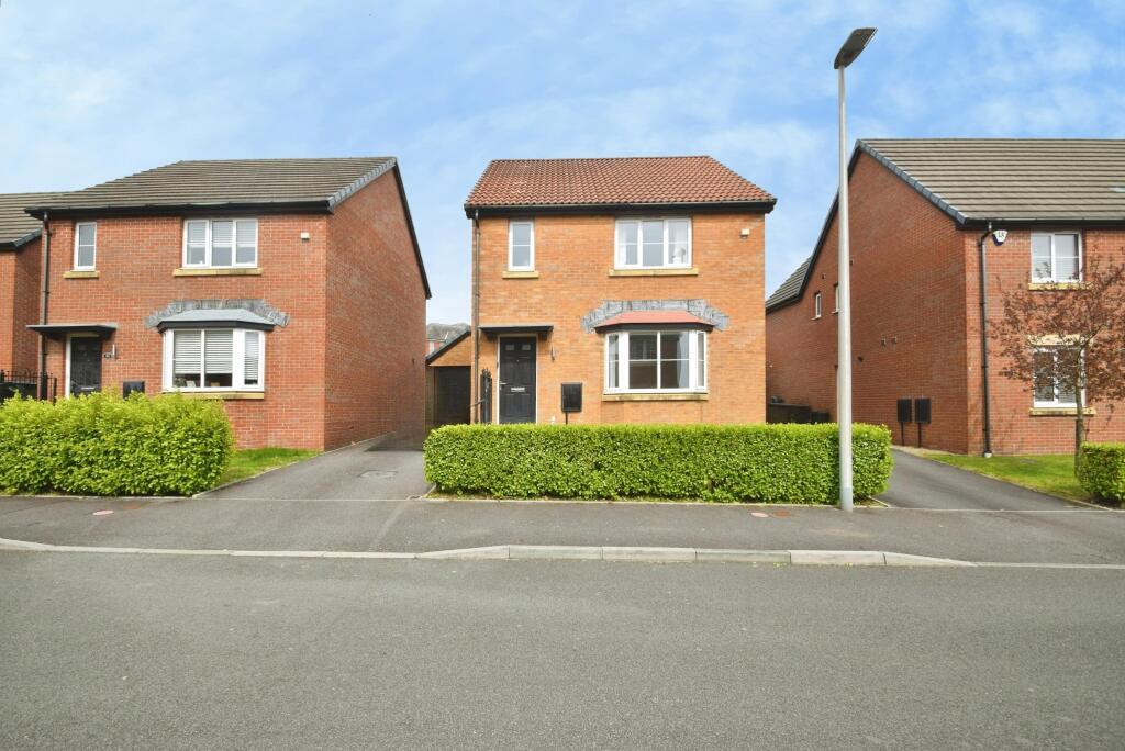 Main image of property: Awel Y Mor, Swansea, SA2