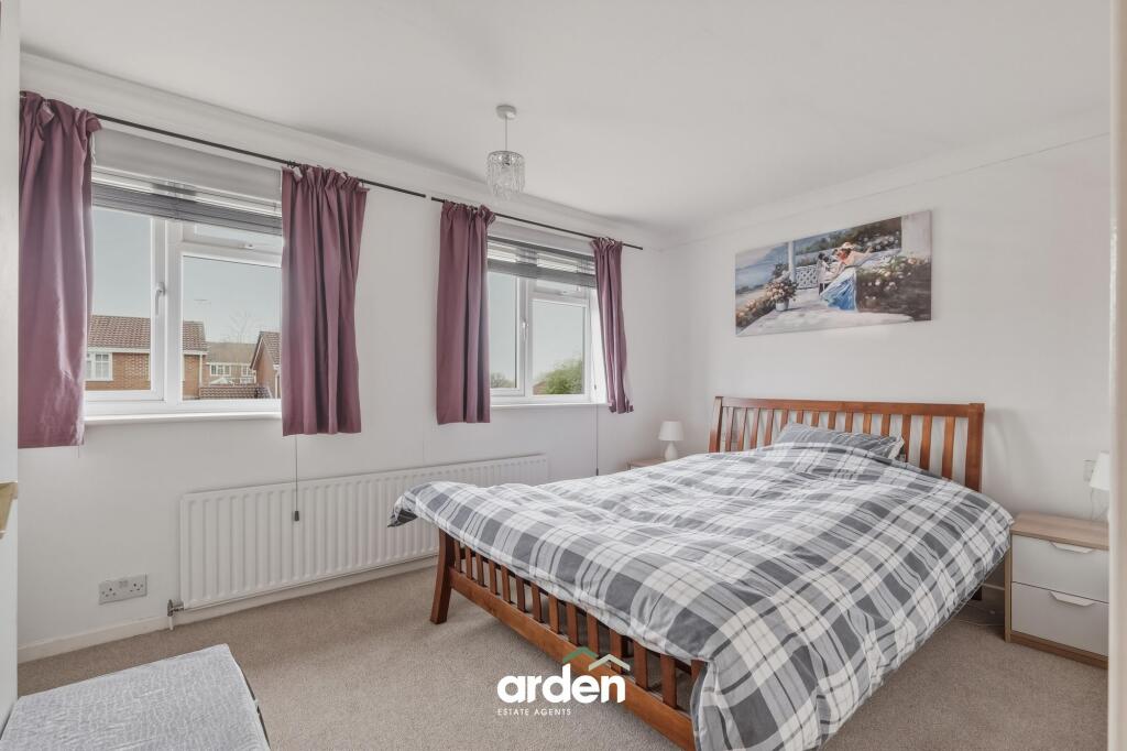 House in Redditch, Oakenshaw South - More