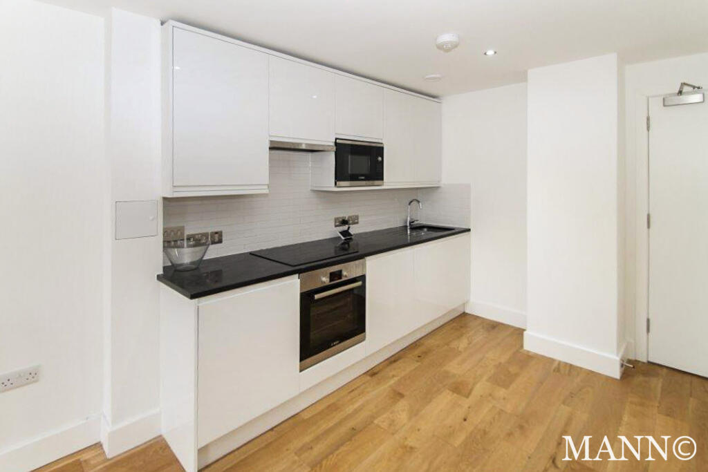 Apartment in Sutton, Benhilton - View 5
