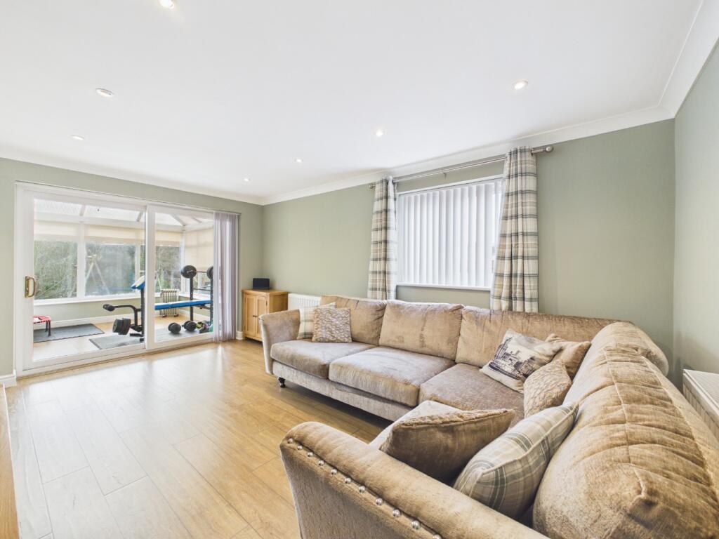 Brookdale Avenue, Flint, Flintshire, CH6 5RB photo 4