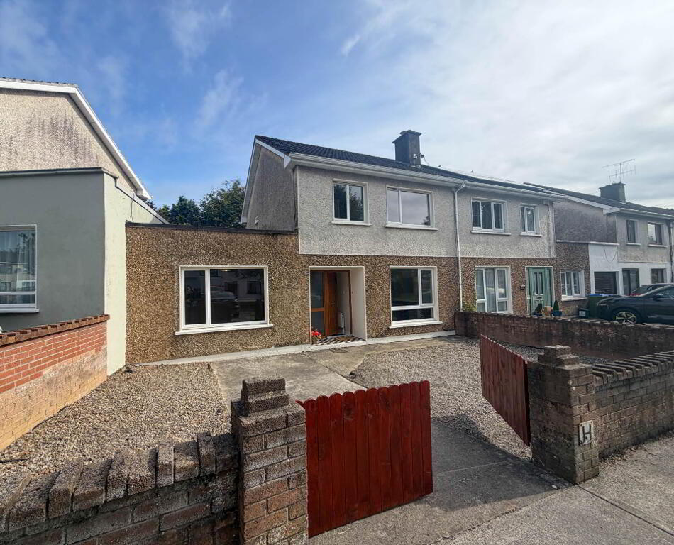 Main image of property: 65 Vartry Avenue, Raheen
