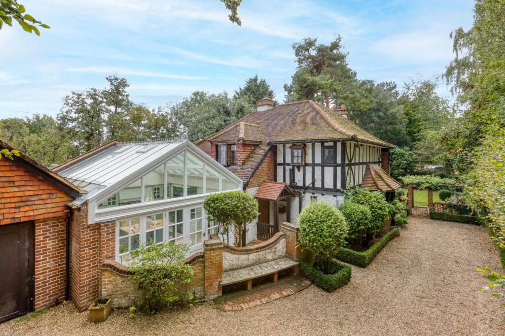 4-bed detached on Cheynes Lodge, Cottered, Hertfordshire, SG9, £1,195,000