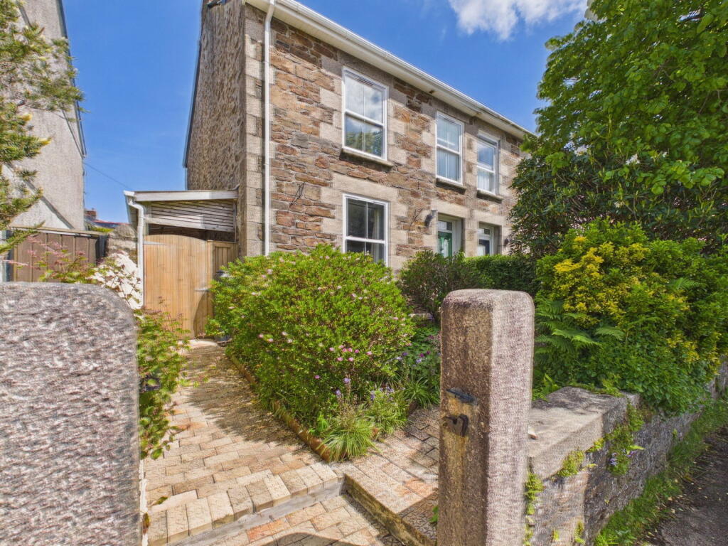 3-bed semi-detached on Albany Road, Redruth, £375,000