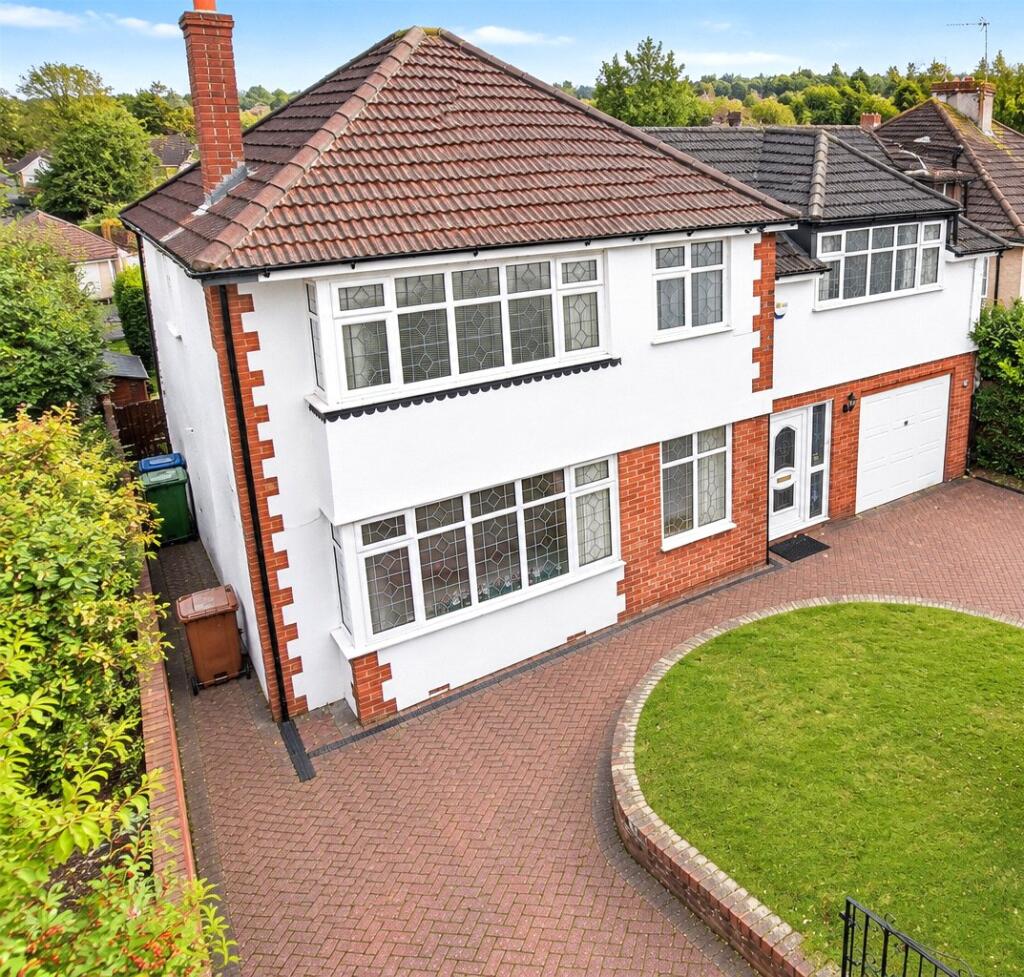 5-bed detached on Woodside Road, Bexleyheath, Kent, DA7, £700,000