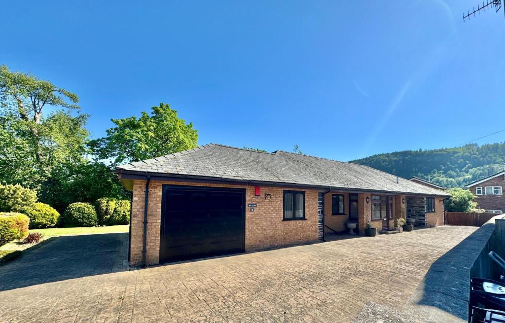 Maes Melwr, Llanrwst photo 2
