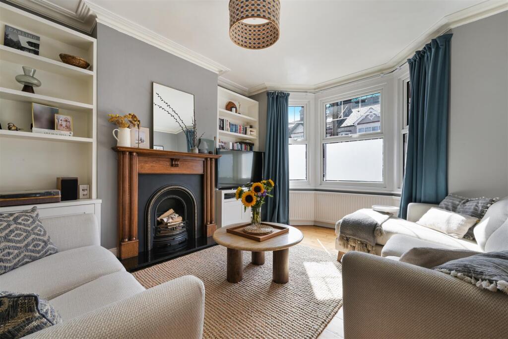 House in London - View 3