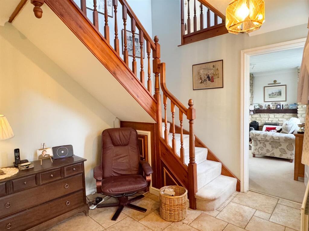 Little Oakley, Corby photo 4