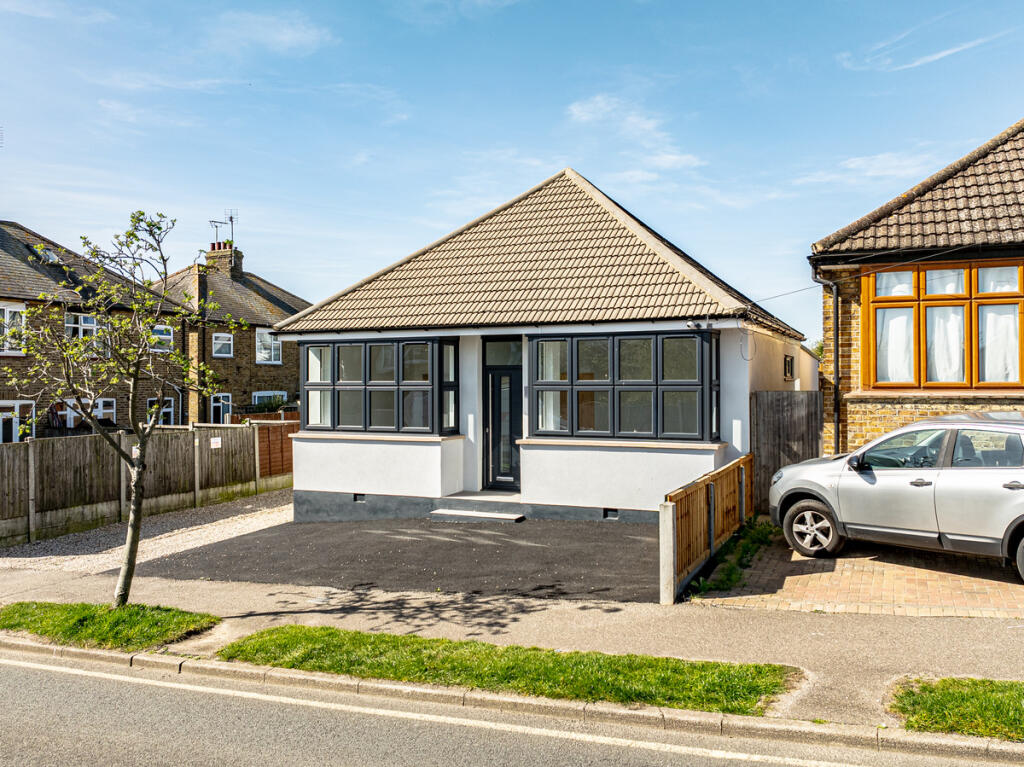 Main image of property: Benvenue Avenue, Leigh-on-sea, SS9