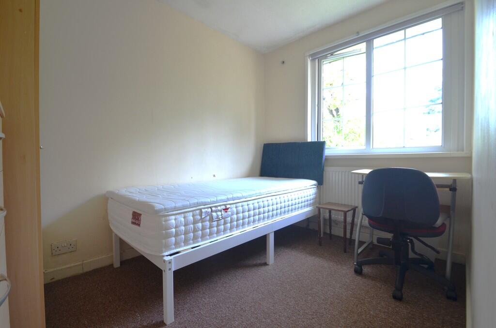 House in Twickenham - View 5