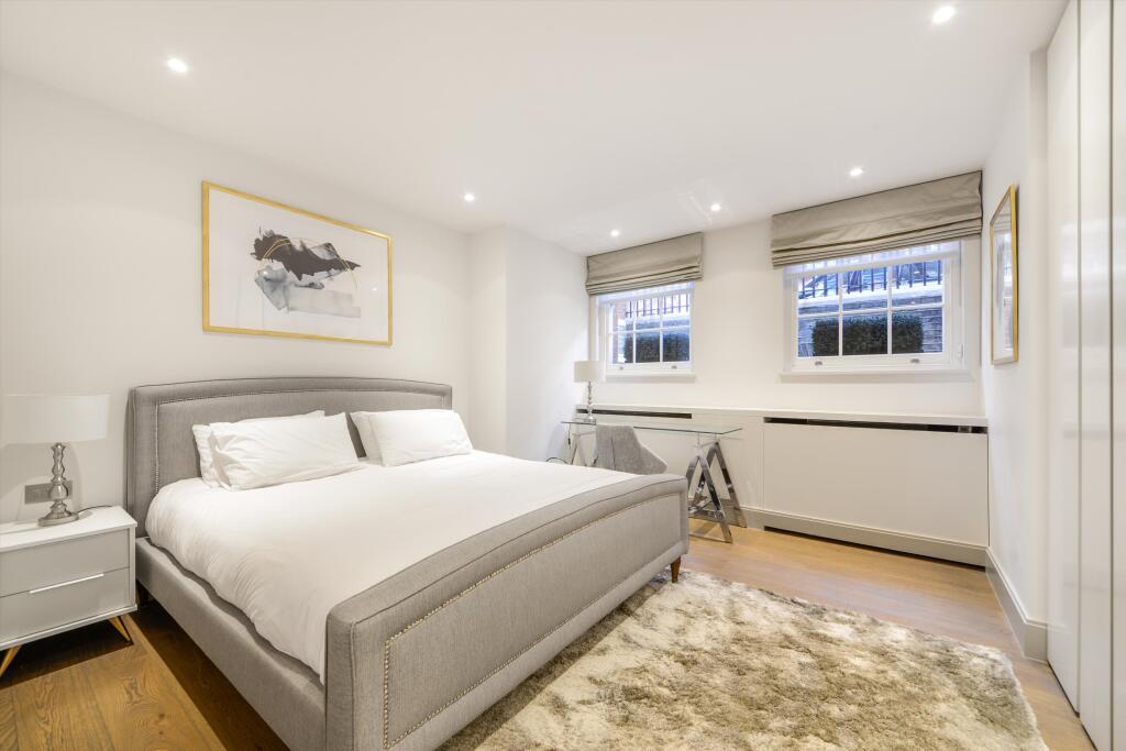 Apartment in London, South Kensington - More