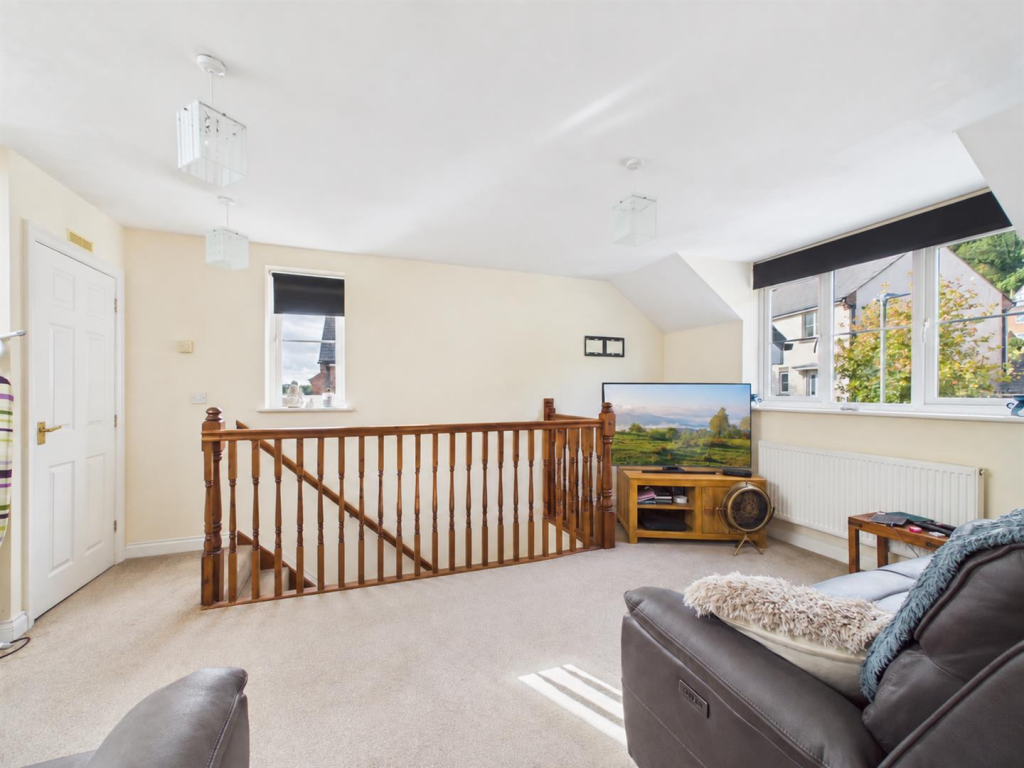 House in Gloucester - View 2
