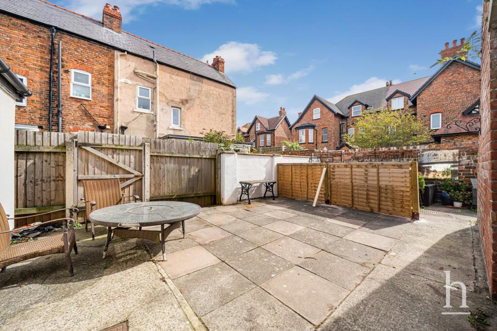 Apartment in West Kirby, Grange - View 5