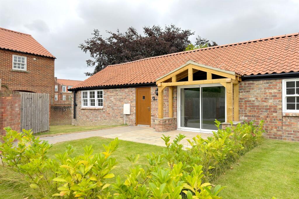 Main image of property: Plot 6, Ash Court, Hunmanby