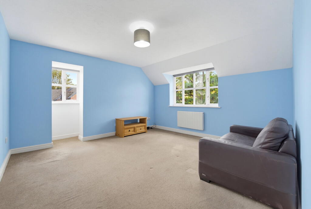 Apartment in Reading - View 2