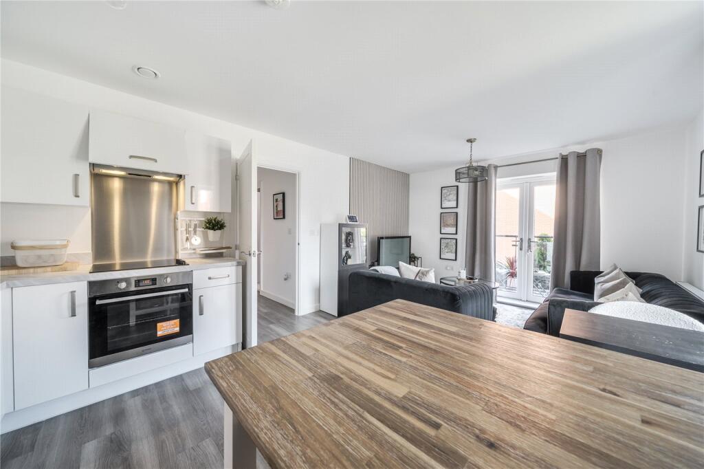 Apartment in Waverley, Catteshall, Godalming - View 4
