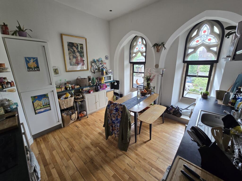 Apartment in Manchester, Whalley Range - More