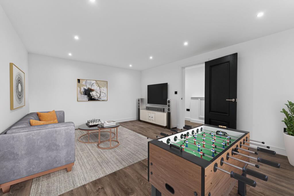 House in Manchester, Greater Manchester - More