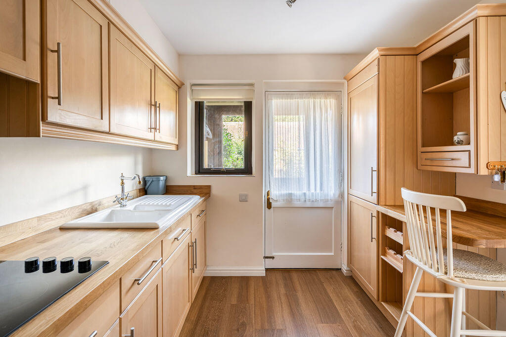 21, Berrow Court, Upton-upon-Severn, Worcester photo 3