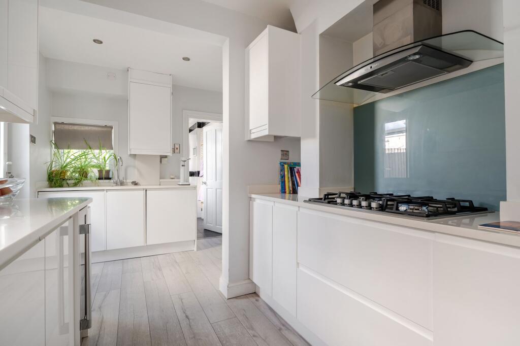 House in Tandridge, Caterham-on-the-Hill - View 3
