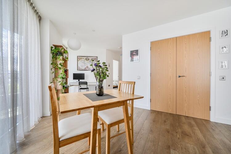Apartment in Ilford - View 3