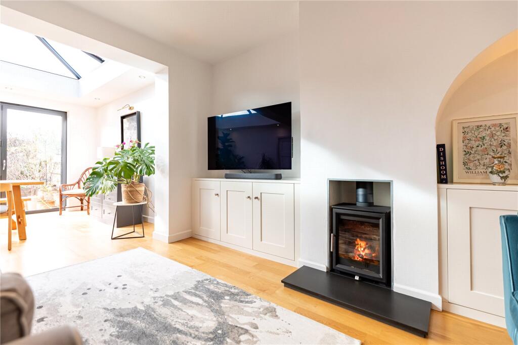 House in Greenham - View 4