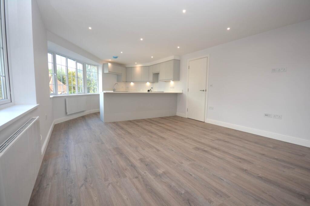 Sycamore Road, Amersham photo 4
