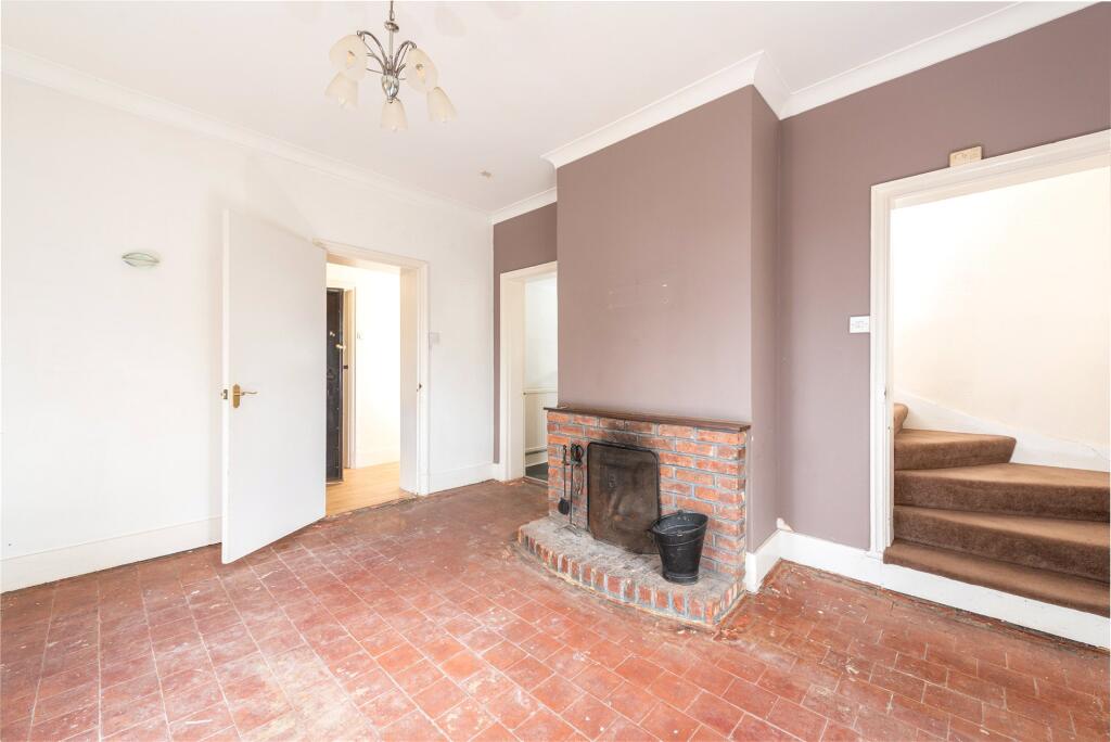 House in Luton - More