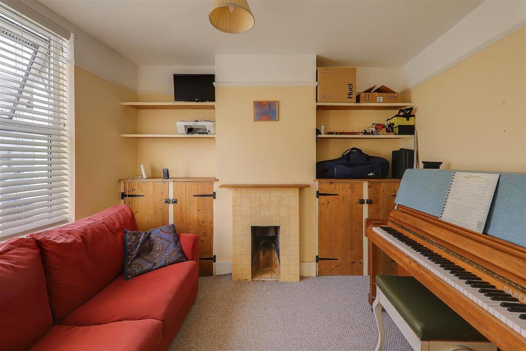 House in Brighton - View 2
