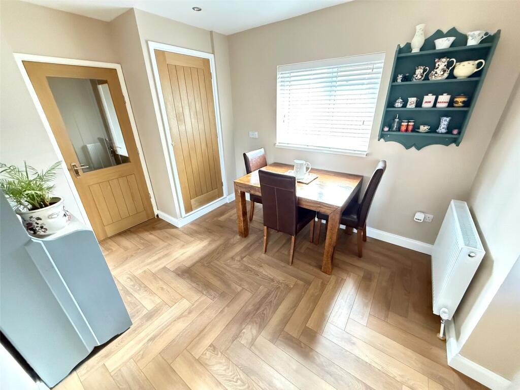 York Crescent, Newton Hall, Durham, DH1 photo 3
