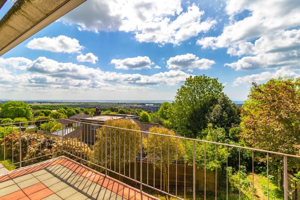 Mount Way, Lancing photo 3