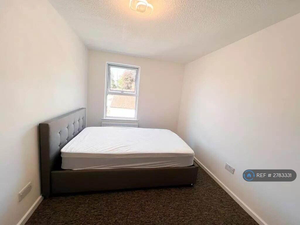 6 bedroom terraced house for rent