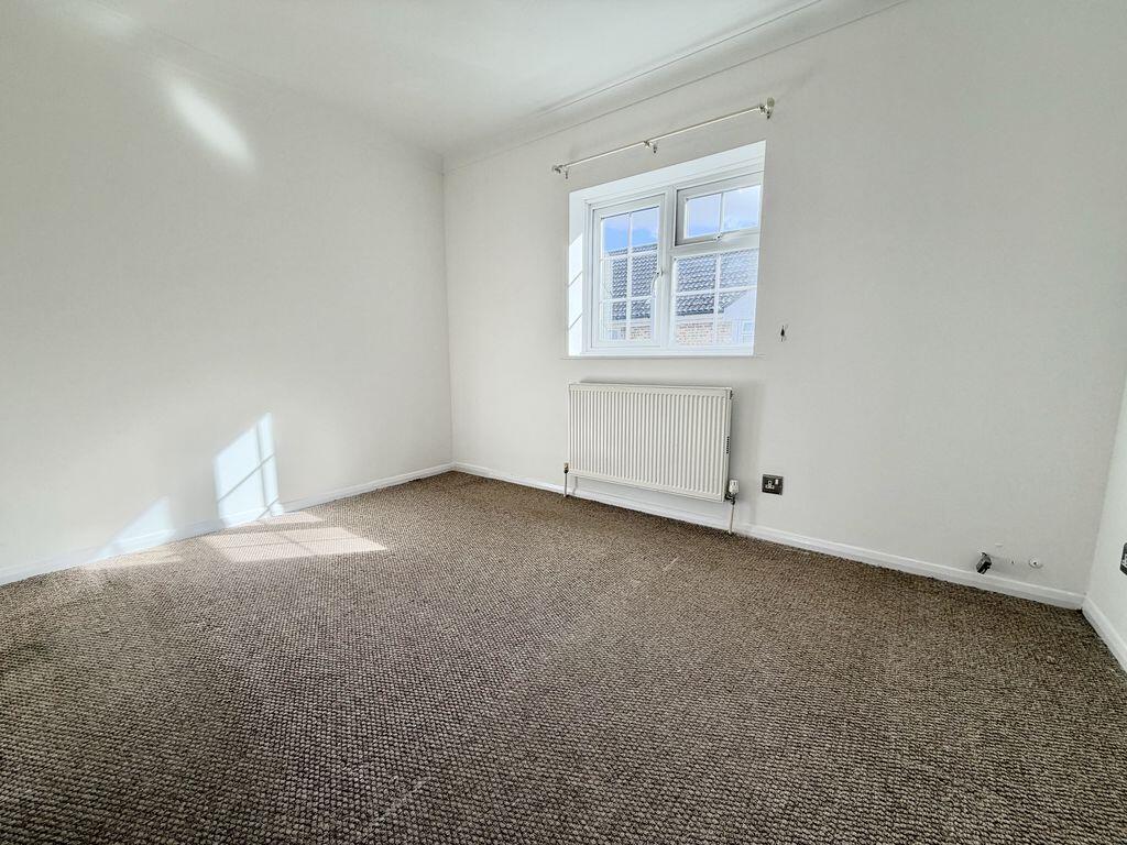 Bowmans Way, Dunstable - More
