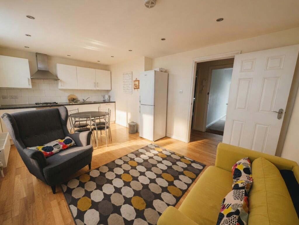Main image of property: New North Road, London, N1