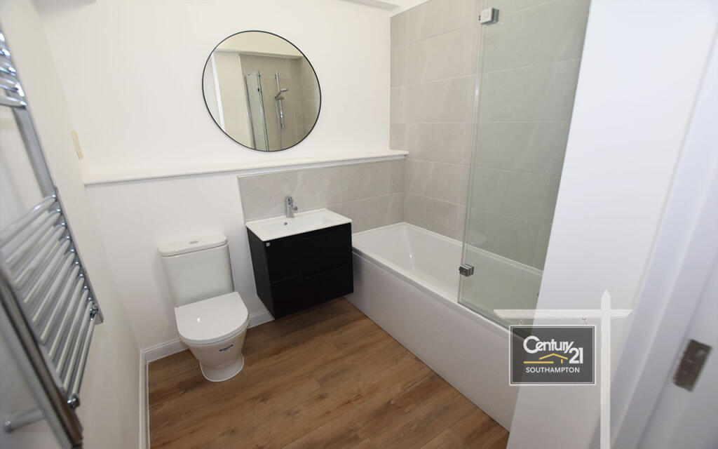 Apartment in Southampton - View 5